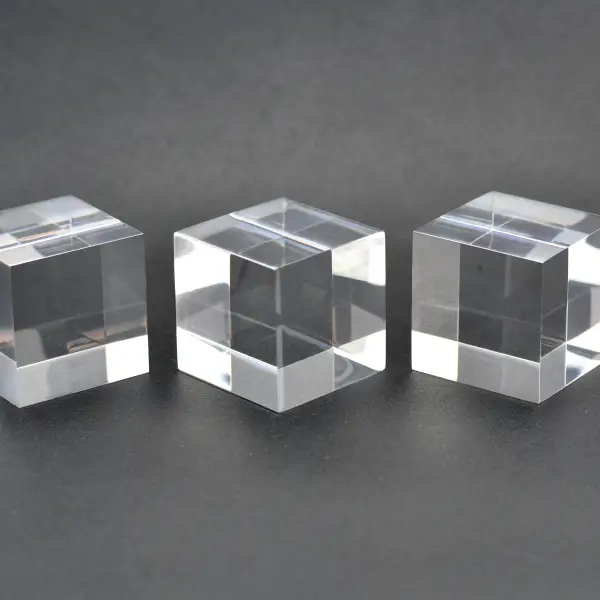 000135_1 Cubi in metacrilato da 165mm